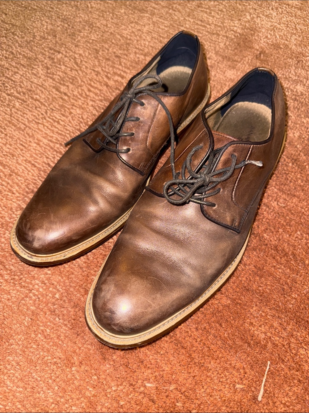 Banana Republic Brown Leather Men's Derby Shoes - Classic Lace-Up
